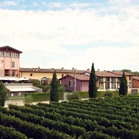 Bertoletta Village Апартаменти *