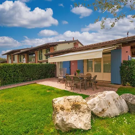 Bertoletta Village Апартаменти *